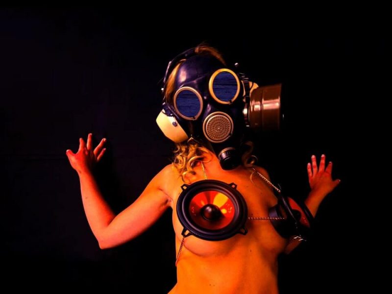 Lipskas - Mergaite, nusiskusk ūsus